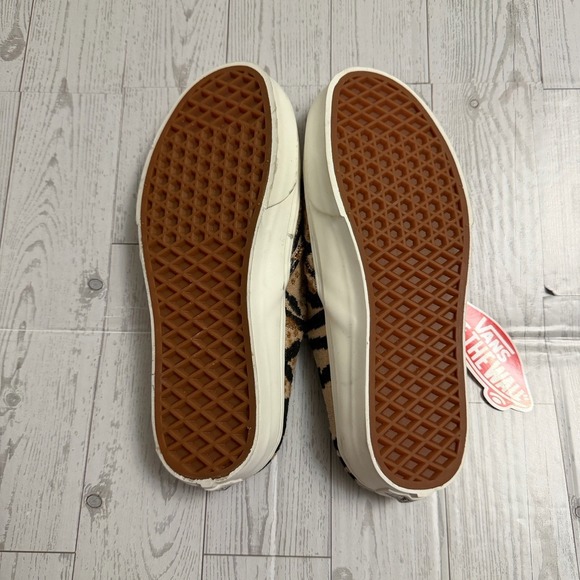 Vans Skeleton Appliqué Slip-on Shoes Women's 6 Men's 4.5 Halloween Goth Rocker - Picture 9 of 9